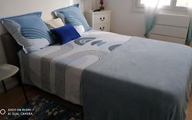 Chambre Confortable,Gare, Clim, Parking, Pt Dejeuner,Wifi